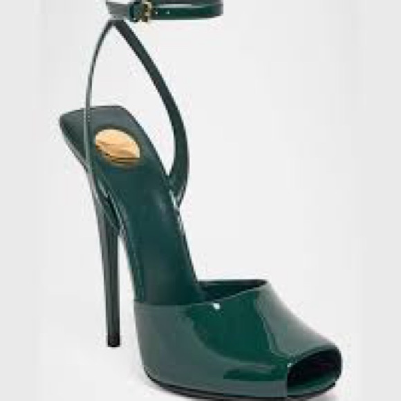 SAINT LAURENT La Scandale 110 Patent Leather Sandals - Picture 1 of 5